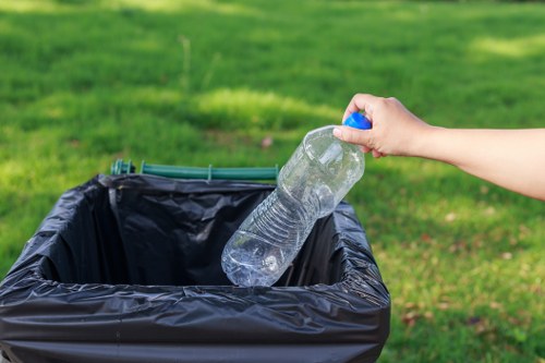 Environmental-friendly waste disposal with commercial skip hire